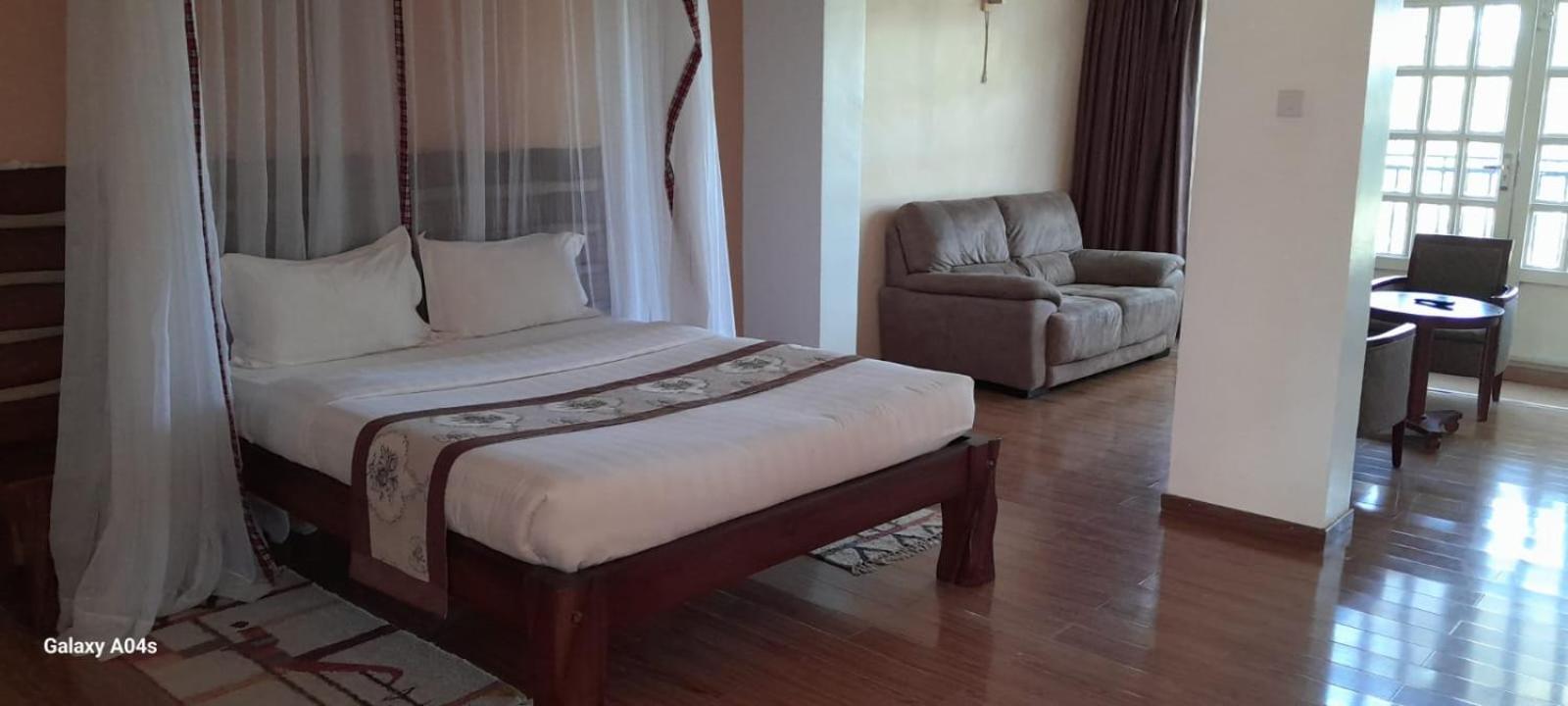 Esikar Gardens Hotel Narok المظهر الخارجي الصورة